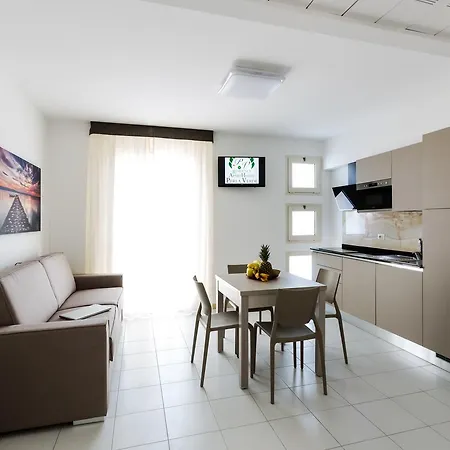 Perla 4*