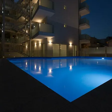 Perla 4*