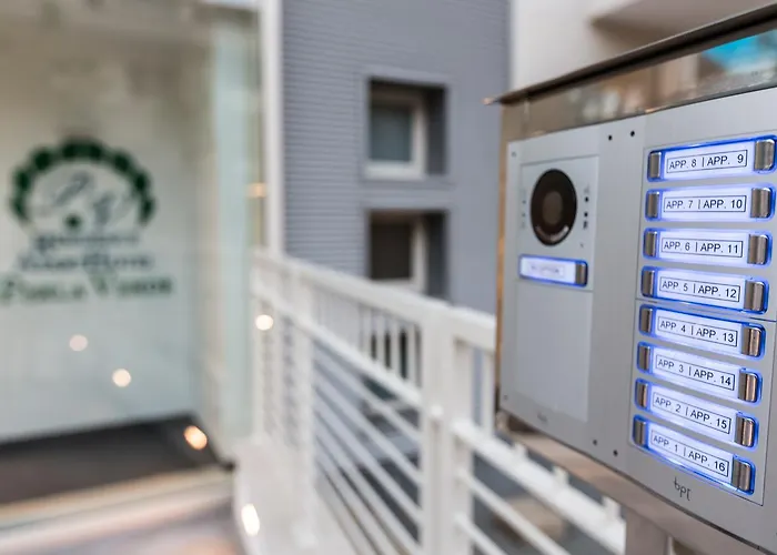 Perla Apartahotel 4*